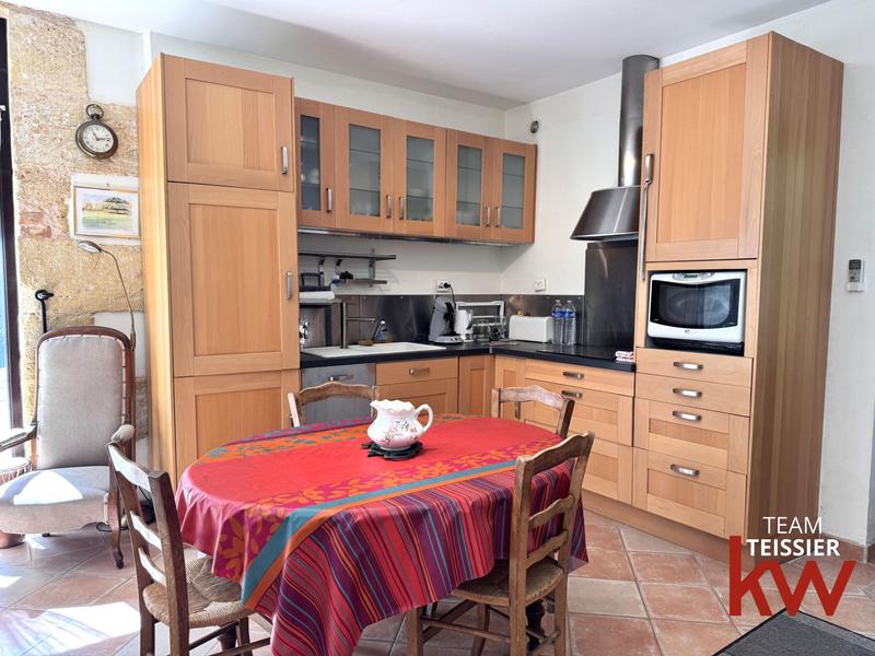 Bastide - 900 m² - 15 pièces