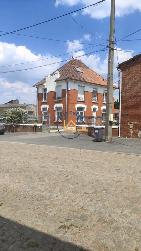 Maison - 180 m² - 6 pièces