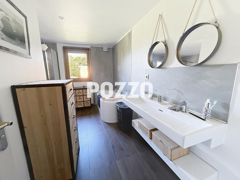 Maison - 160 m² - 6 pièces