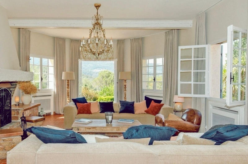 Villa - 260 m² - 8 pièces