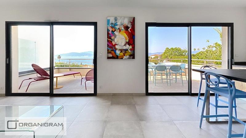 Appartement - 75 m² - 3 pièces