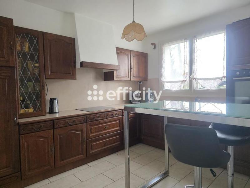 Maison - 180 m² - 7 pièces