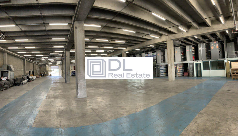 Entrepôt - 2 454 m²
