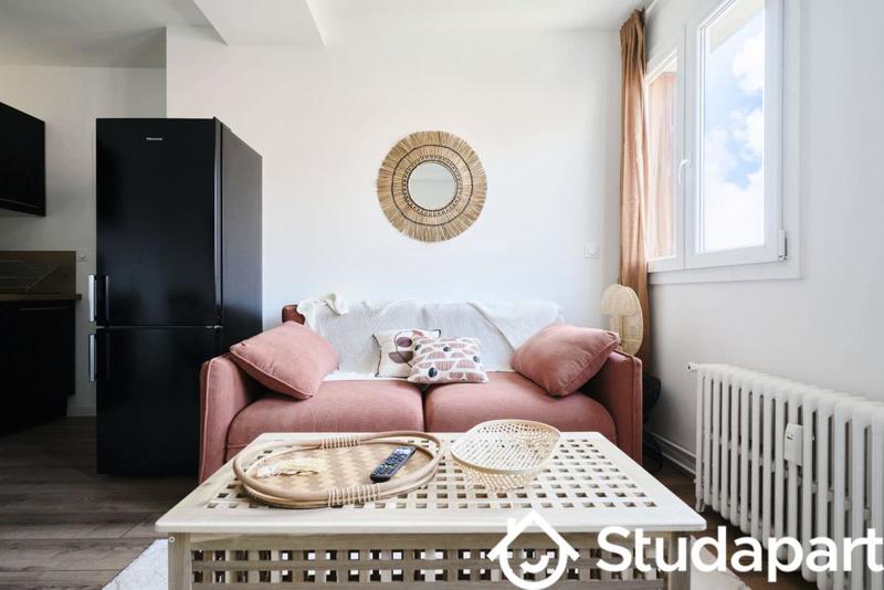 Chambre - 12 m² - 1 pièce