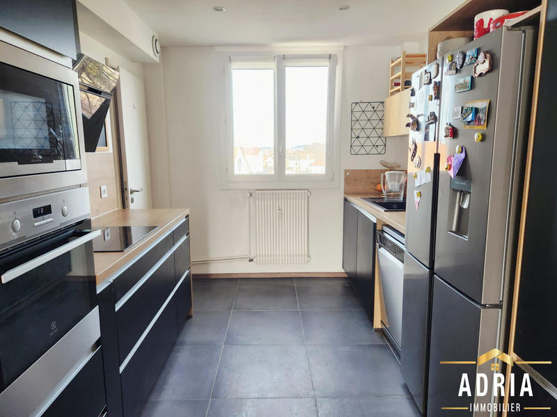 Appartement - 93 m² - 4 pièces