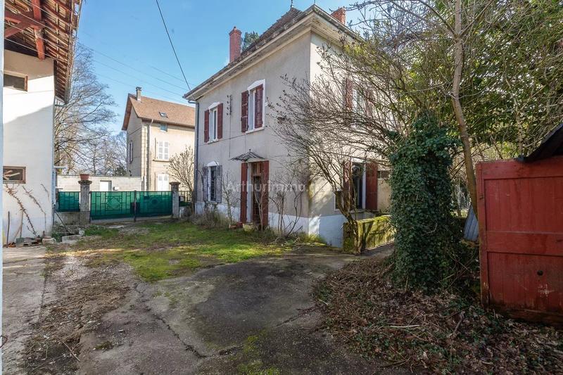 Maison - 190 m² - 9 pièces