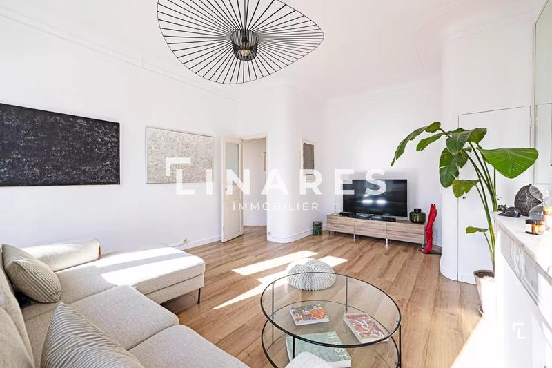 Appartement - 81 m² - 3 pièces