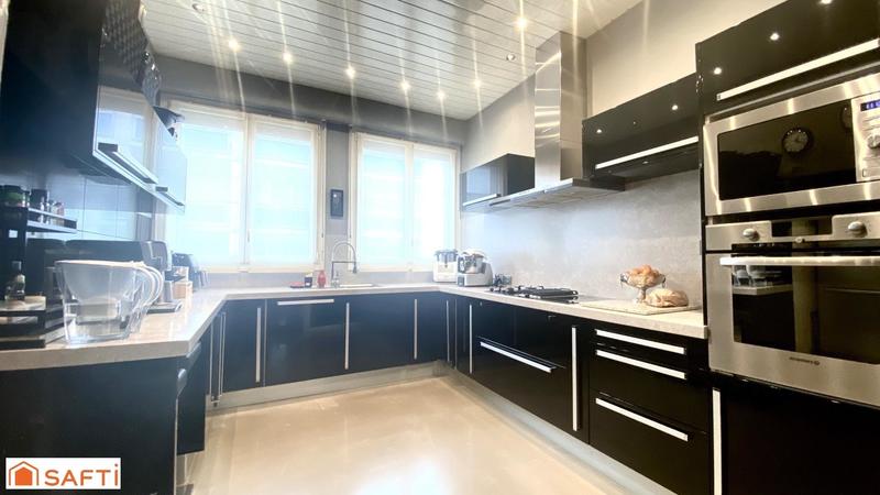 Maison de maîtres - 367 m² - 10 pièces