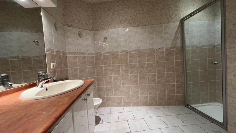 Appartement - 189 m² - 6 pièces