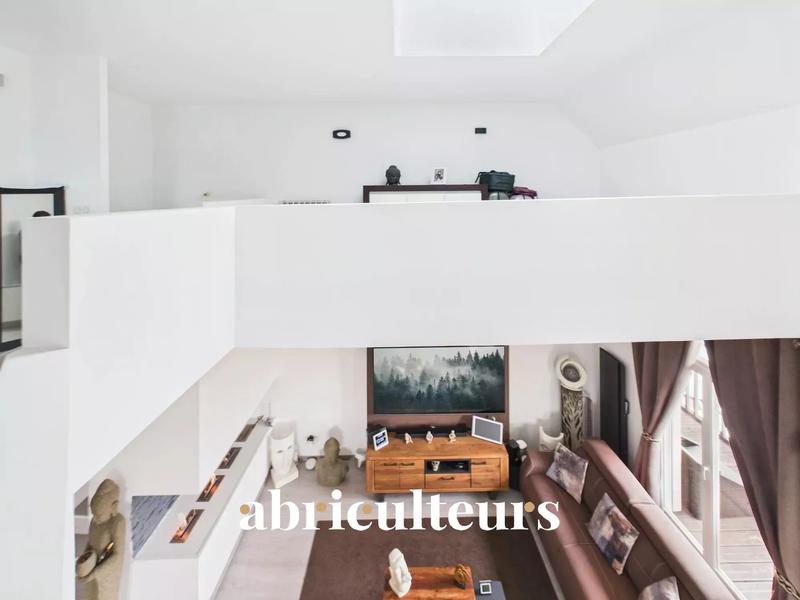 Appartement - 162 m² - 6 pièces