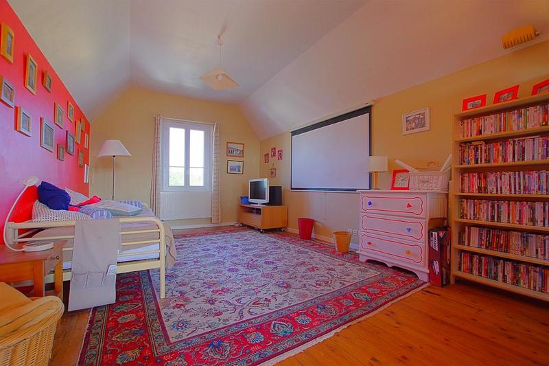 Maison - 286 m² - 9 pièces