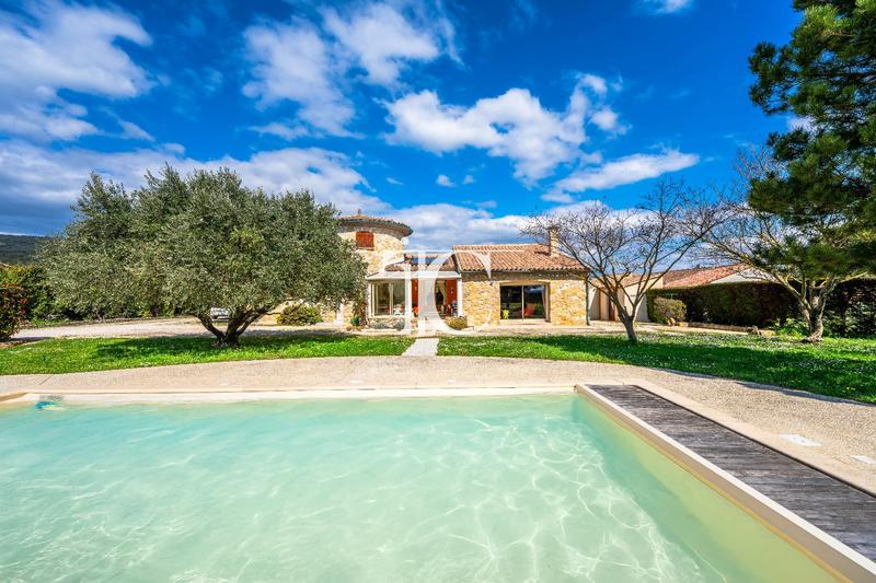 Villa - 172 m² - 5 pièces