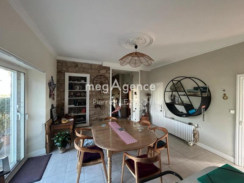 Maison - 127 m² - 8 pièces