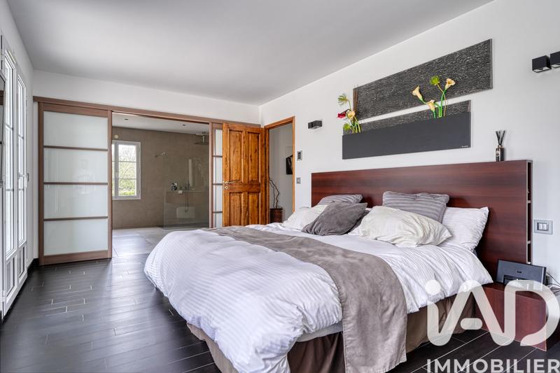 Maison de maîtres - 244 m² - 9 pièces