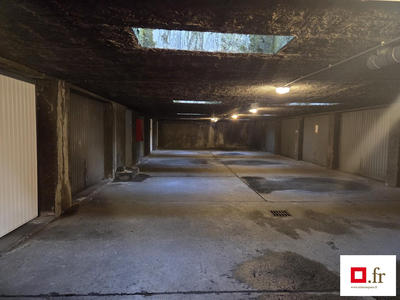 Parking / Garage - 18 m²