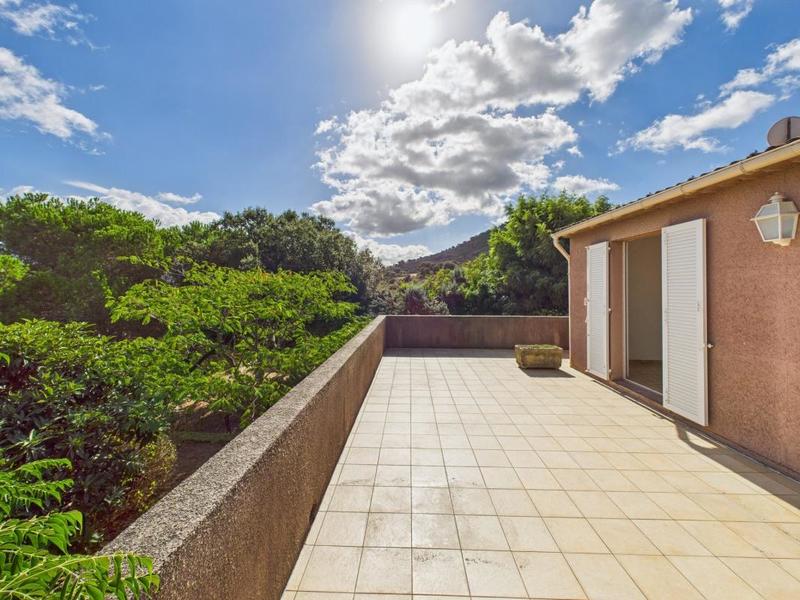 Villa - 98 m² - 5 pièces