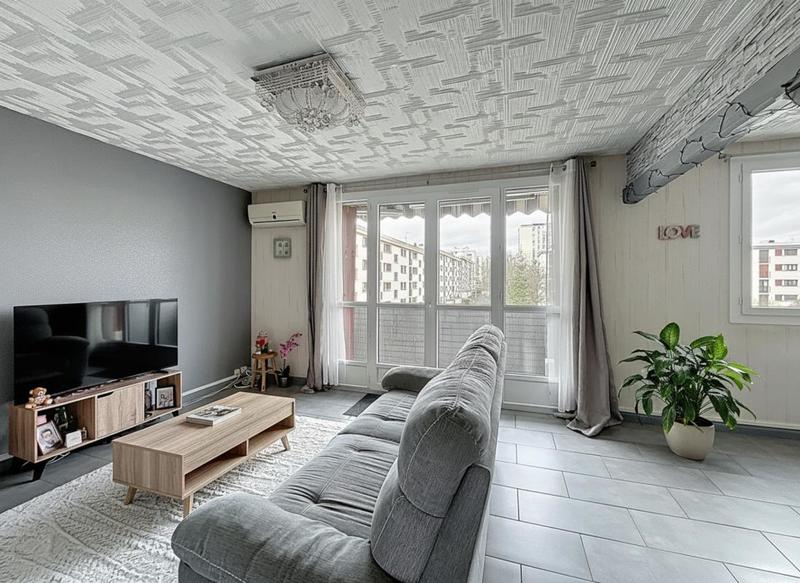 Appartement - 70 m² - 4 pièces