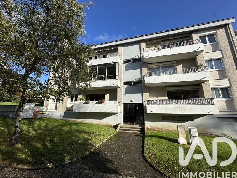 Appartement - 93 m² - 5 pièces