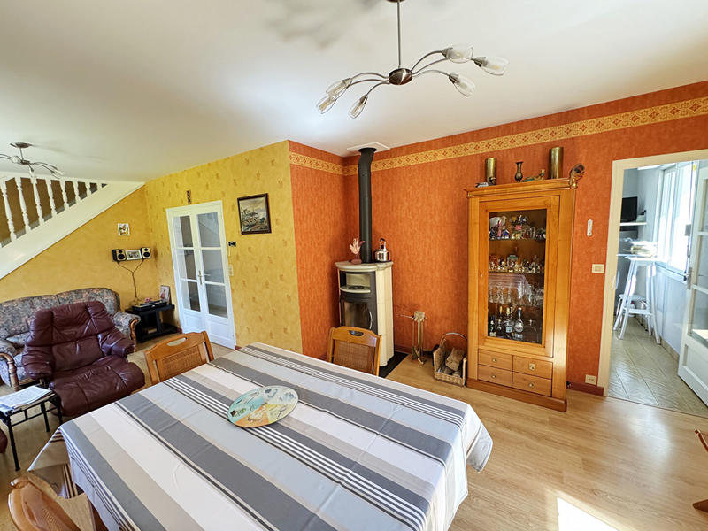 Maison - 151 m² - 6 pièces