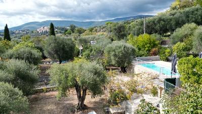 Villa - 210 m² - 7 pièces