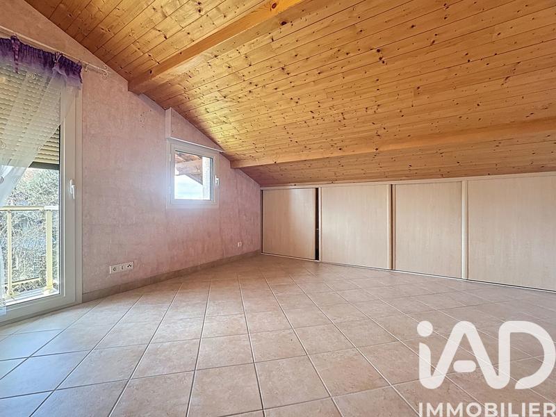 Maison - 210 m² - 10 pièces