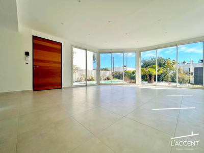 Maison - 191 m² - 6 pièces