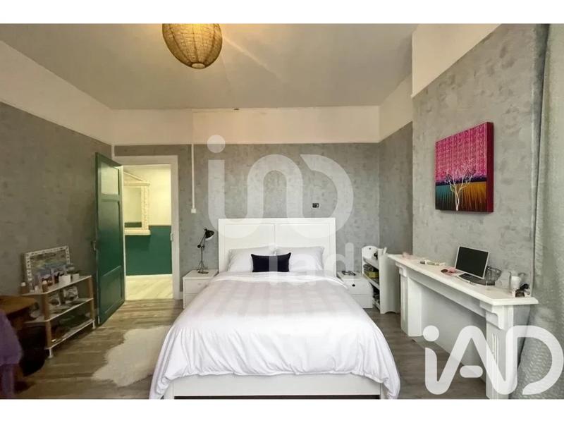 Maison - 277 m² - 8 pièces