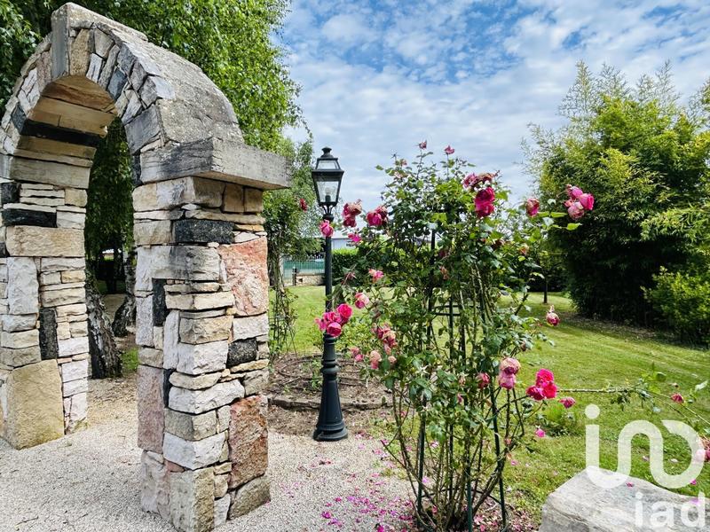 Maison - 216 m² - 8 pièces