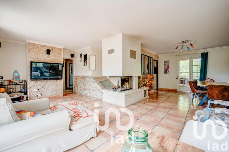 Maison - 210 m² - 7 pièces