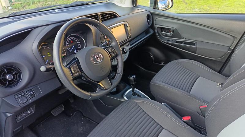 Toyota Yaris 1.5 Vvt-i 100h e-Cvt Dynamic