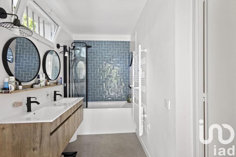 Maison - 138 m² - 5 pièces