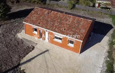 Maison - 92 m² - 5 pièces