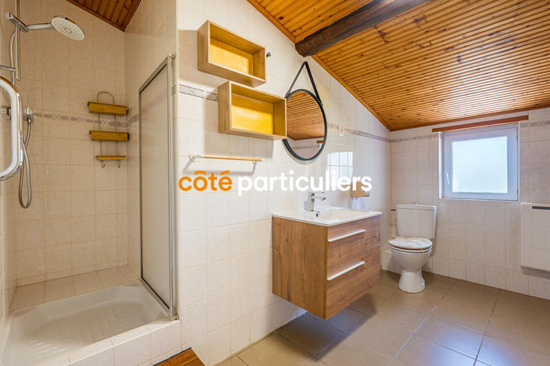 Maison - 240 m² - 11 pièces