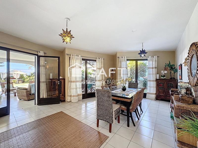 Villa - 209 m² - 5 pièces