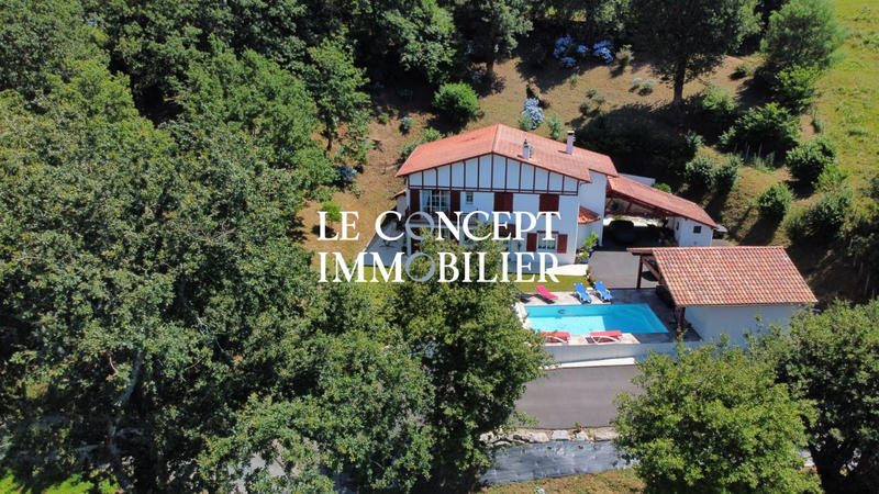 Maison - 190 m² - 6 pièces