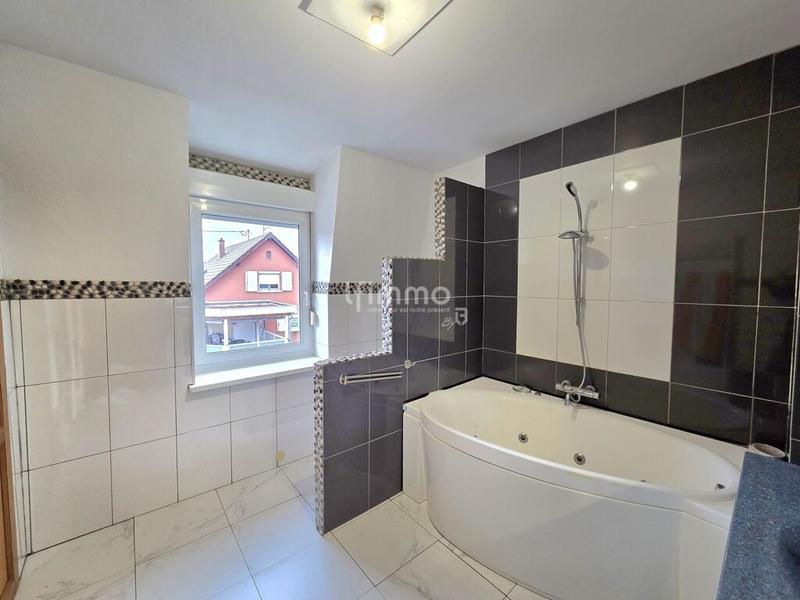 Maison - 102 m² - 5 pièces