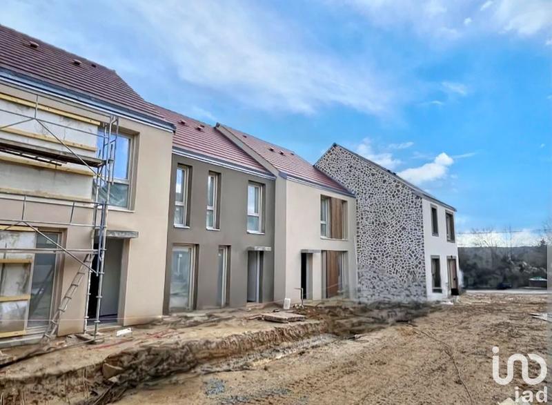 Maison - 95 m² - 5 pièces