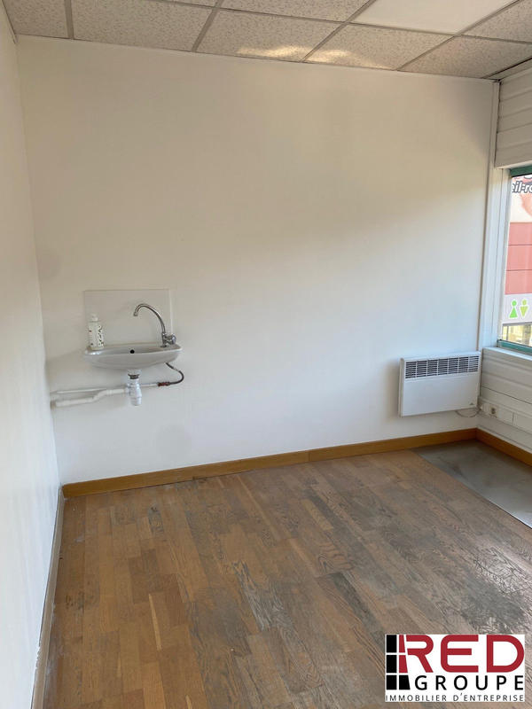 Local d'activités - 199 m²