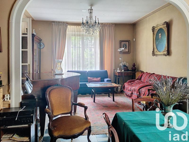 Maison - 241 m² - 10 pièces