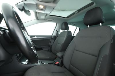 Volkswagen Golf VII 1.4 Tsi BlueMotion Tech Confortline Dsg7 5p 125 ch