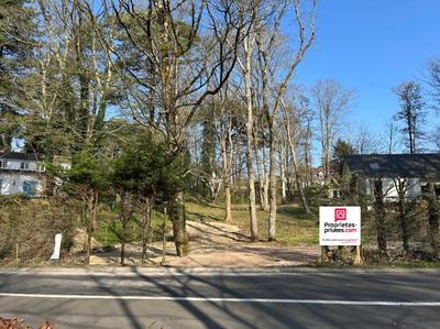 Terrain constructible - 1 834 m²