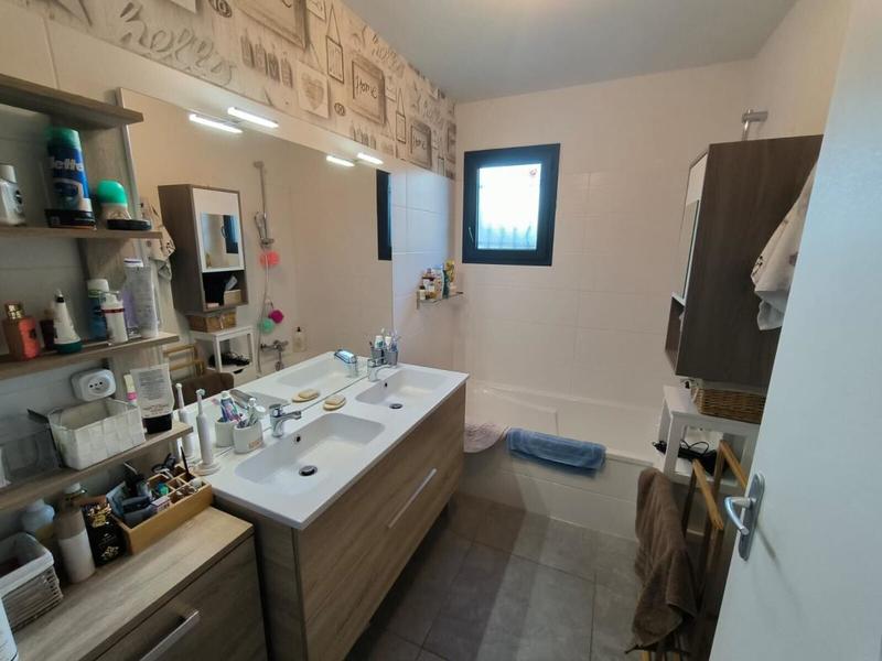 Maison - 97 m² - 4 pièces