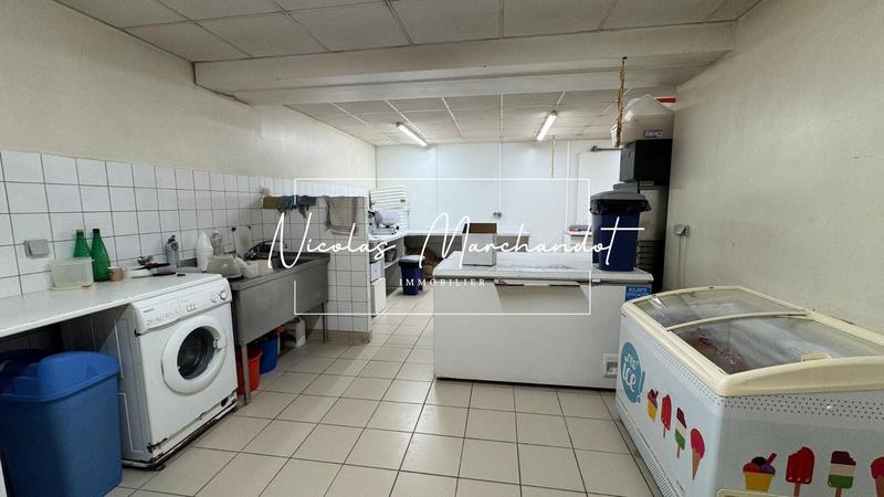 Local commercial - 120 m² - 3 pièces