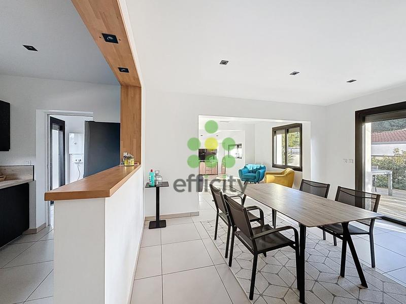 Villa - 105 m² - 6 pièces