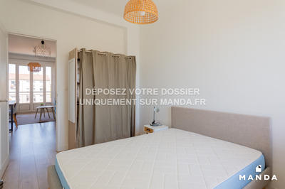 Chambre - 11 m² - 4 pièces