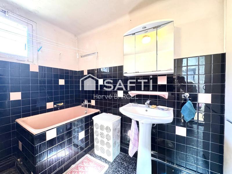 Maison - 82 m² - 6 pièces