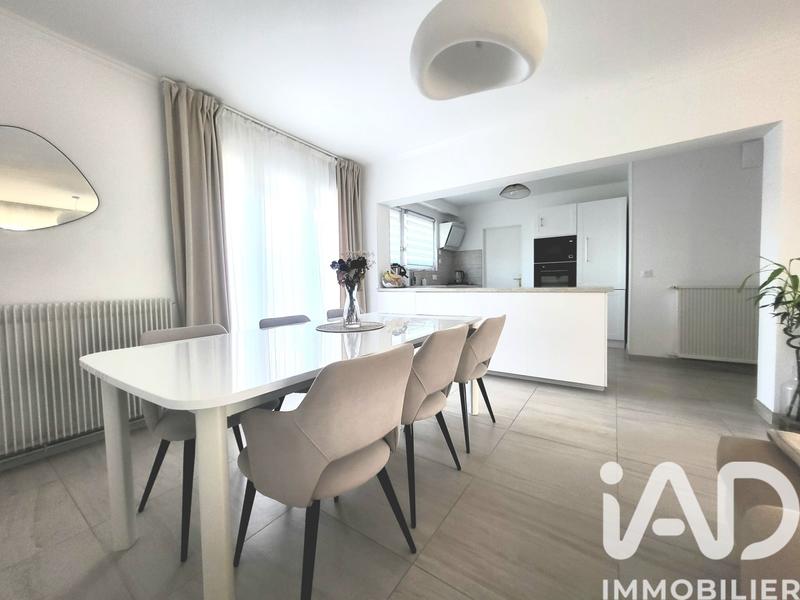 Maison de ville - 111 m² - 5 pièces