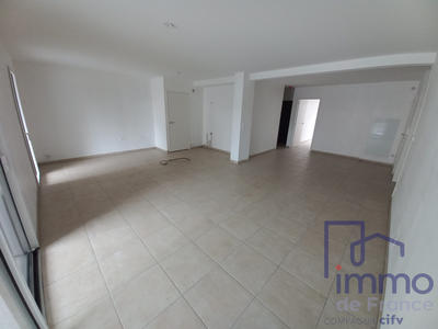 Appartement - 77 m² - 3 pièces