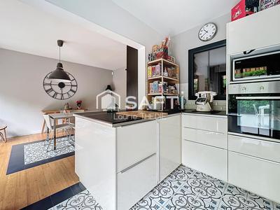 Maison - 186 m² - 7 pièces