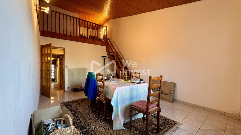 Maison - 231 m² - 7 pièces